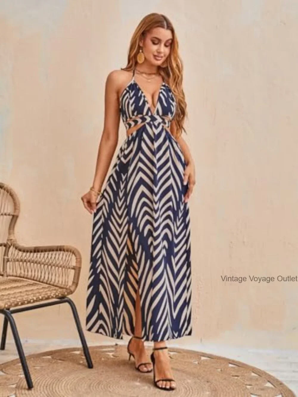 Women's Maxi Dress with High Slit Backless Halter Neck Boho Vacation - Picture 6 of 6